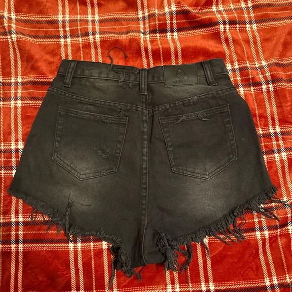UNIF distressed black high waisted shorts size 27 - Picture 5 of 7